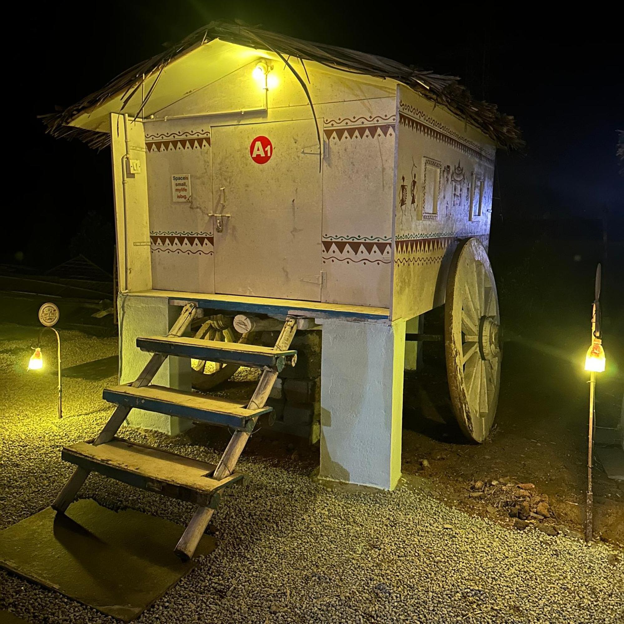 The Gravity Cafe -A Unit Of Staychillhampi Hampi Exterior foto