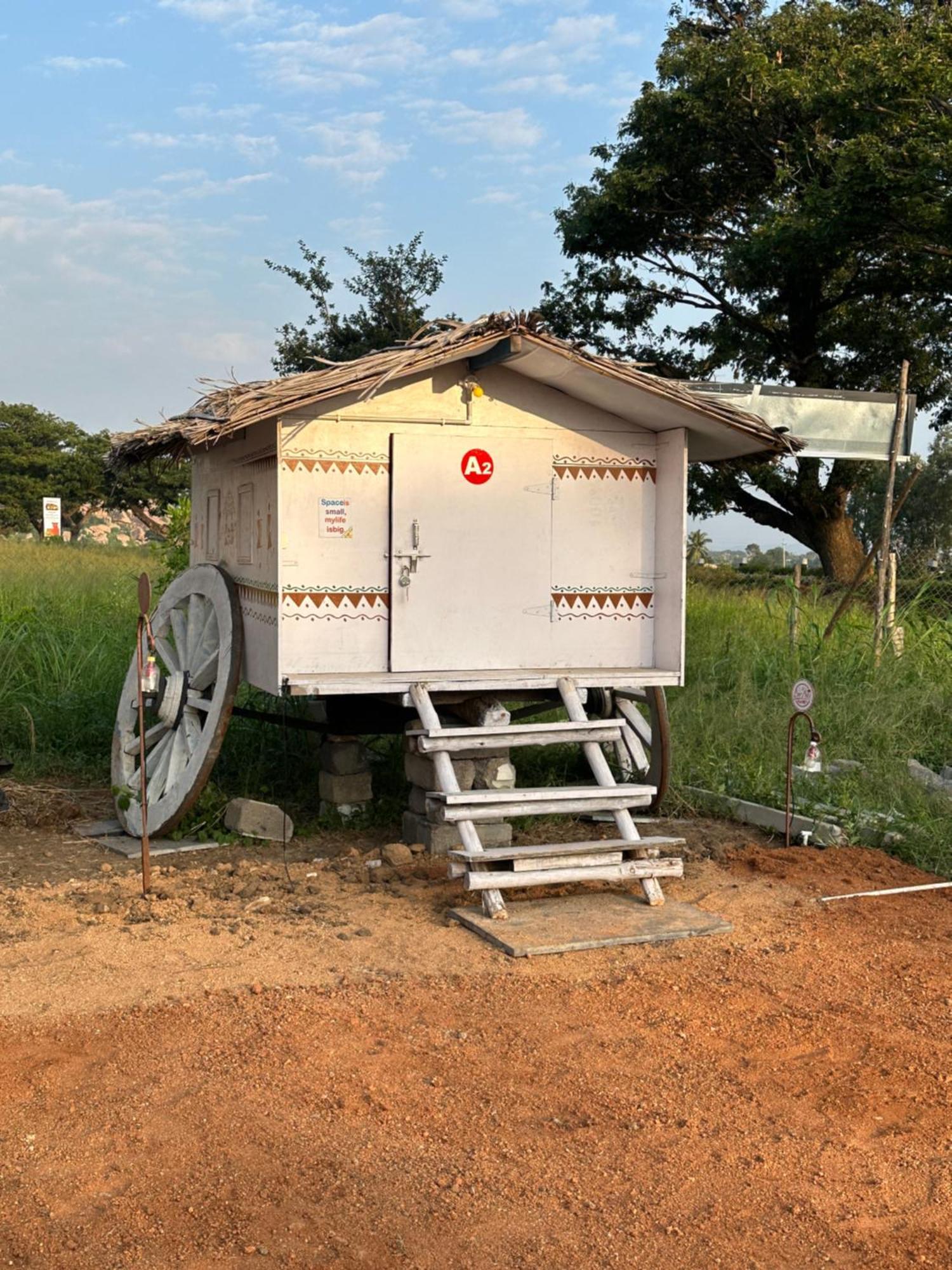 The Gravity Cafe -A Unit Of Staychillhampi Hampi Exterior foto