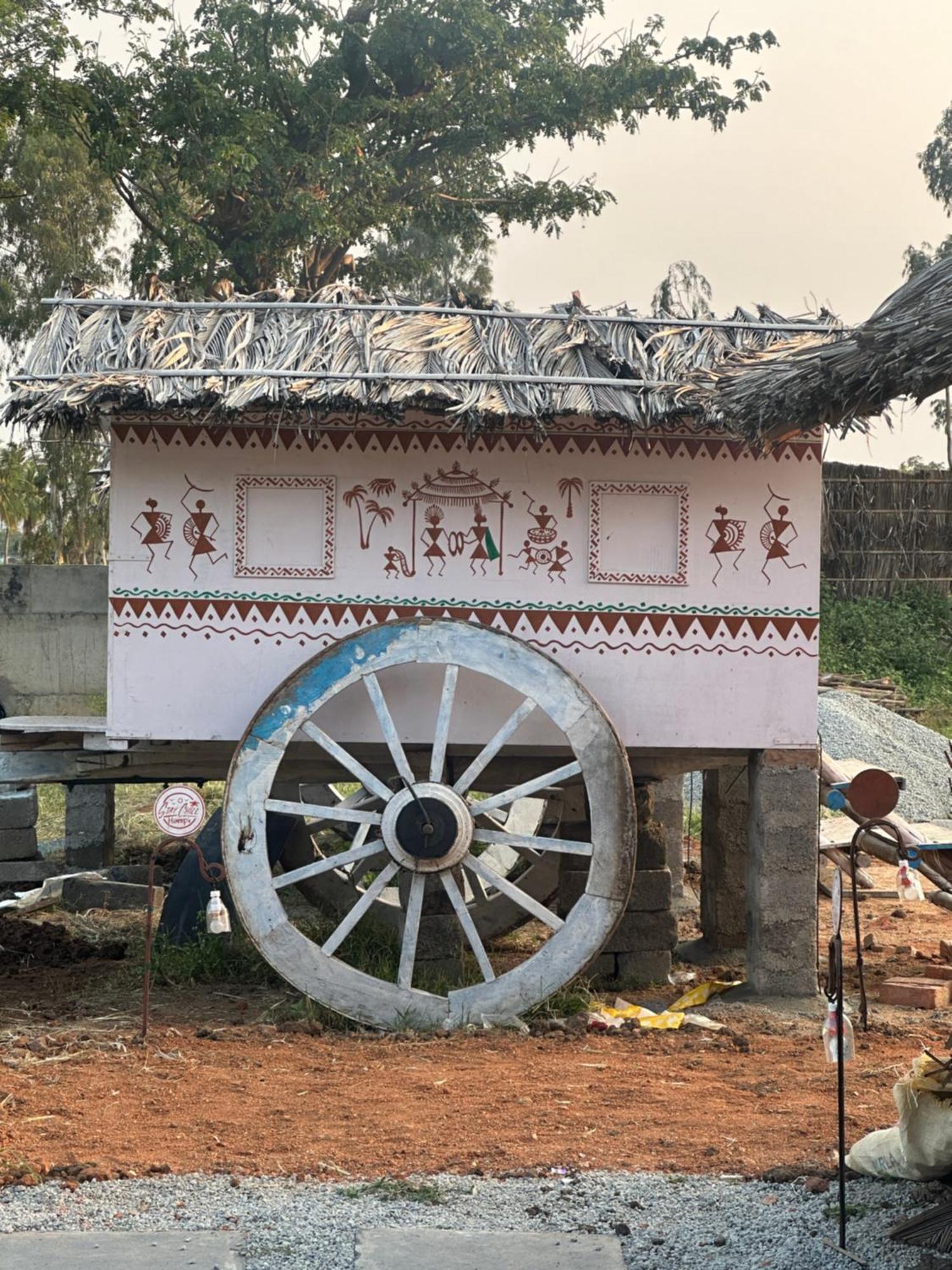The Gravity Cafe -A Unit Of Staychillhampi Hampi Exterior foto