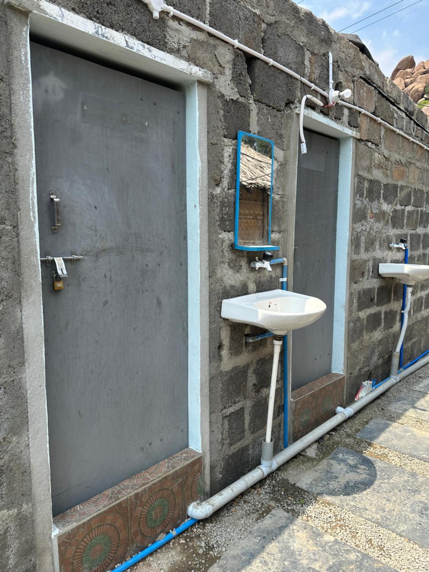 The Gravity Cafe -A Unit Of Staychillhampi Hampi Exterior foto