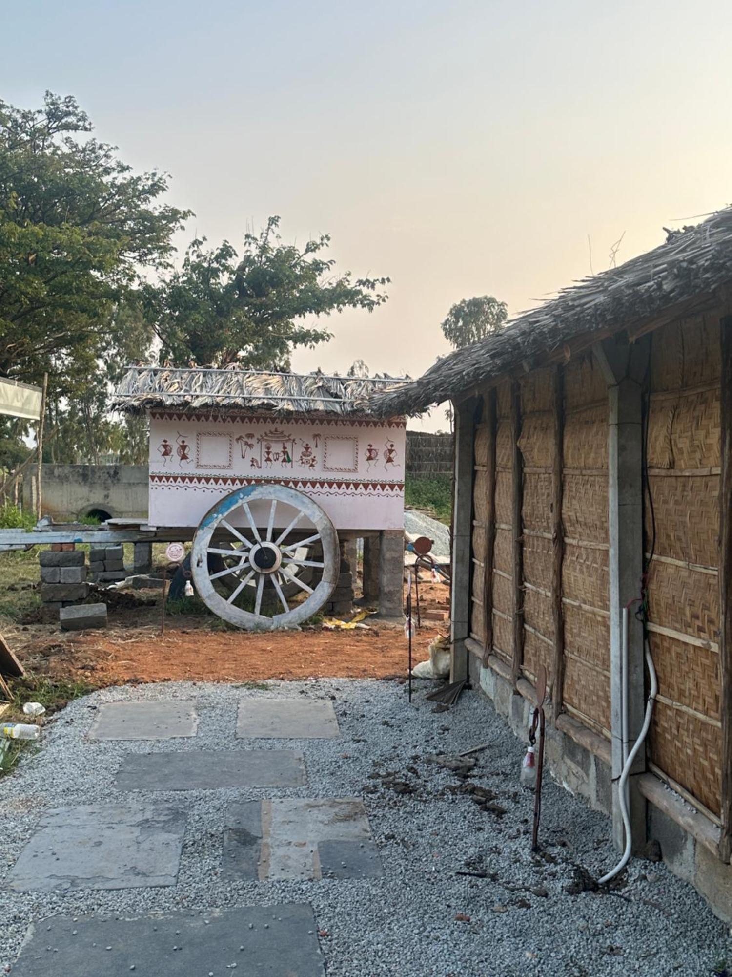 The Gravity Cafe -A Unit Of Staychillhampi Hampi Exterior foto