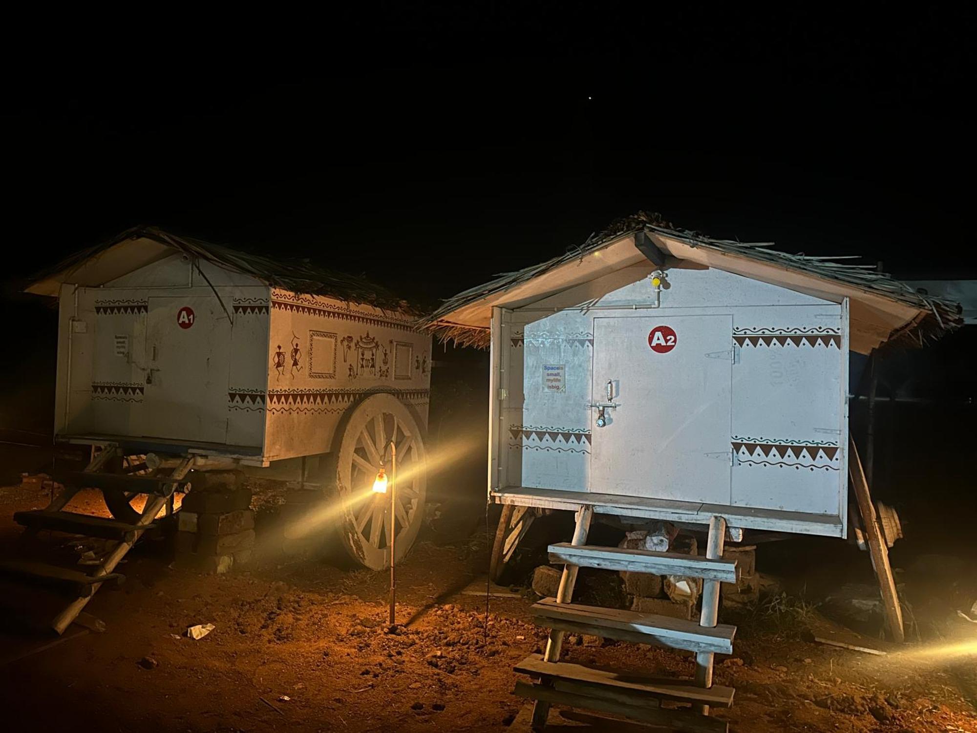 The Gravity Cafe -A Unit Of Staychillhampi Hampi Exterior foto