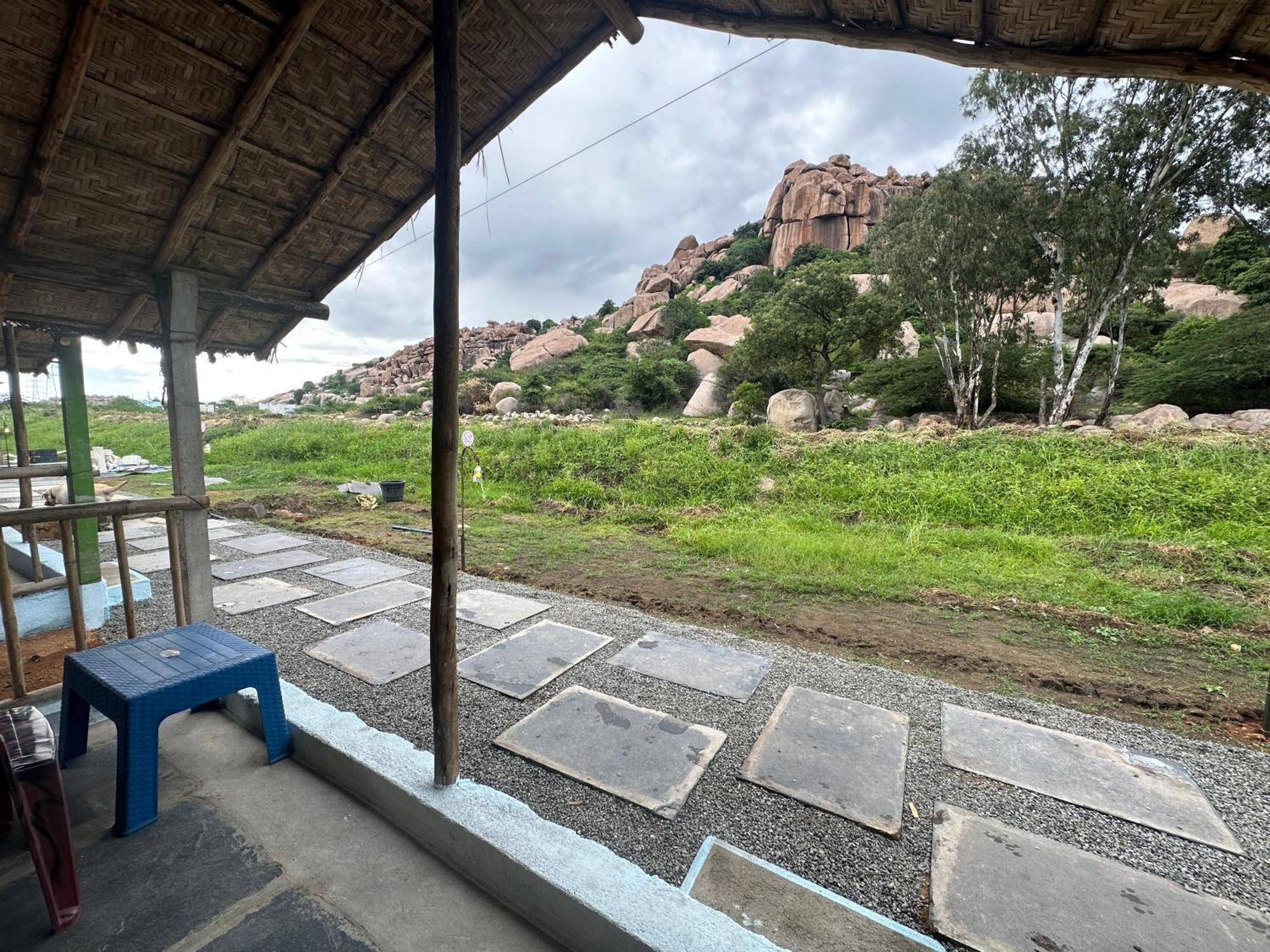 The Gravity Cafe -A Unit Of Staychillhampi Hampi Exterior foto