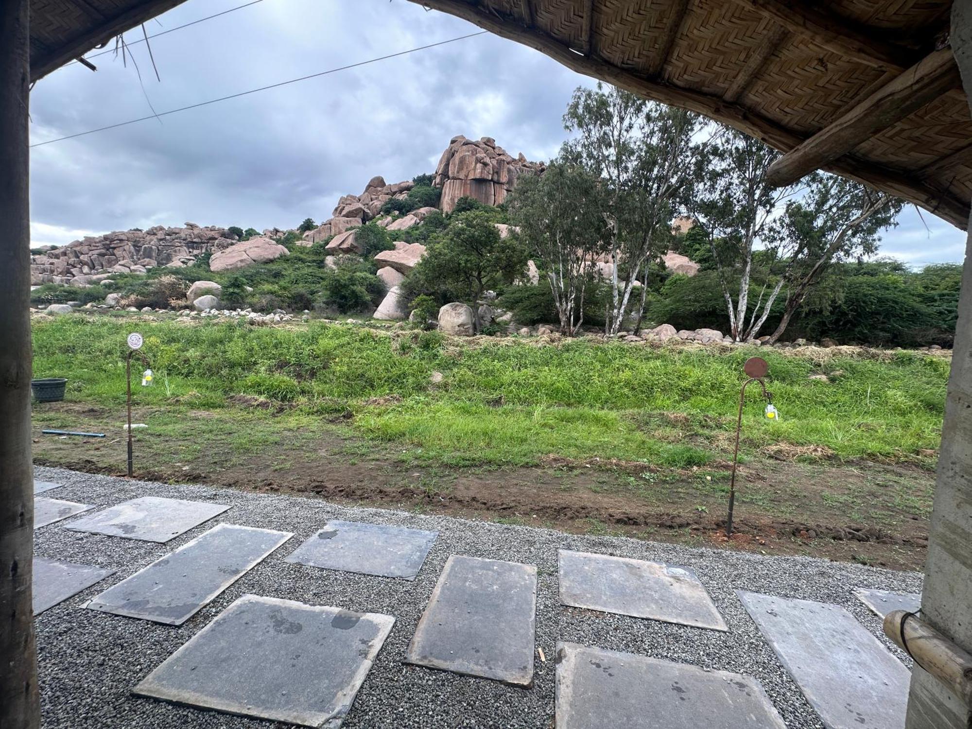 The Gravity Cafe -A Unit Of Staychillhampi Hampi Exterior foto