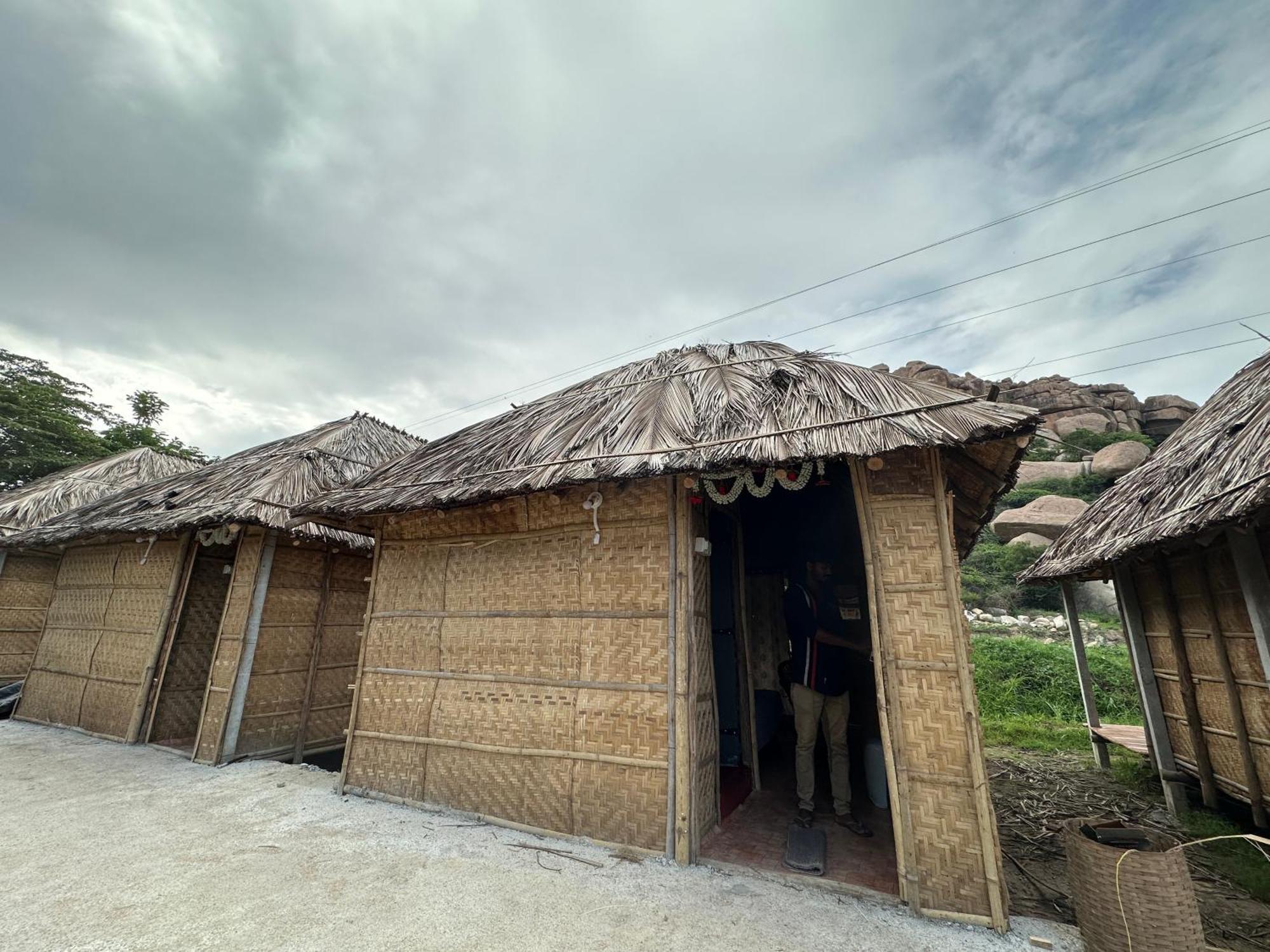 The Gravity Cafe -A Unit Of Staychillhampi Hampi Exterior foto